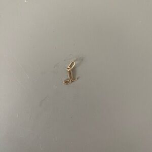 Mejuri Cursive “I” 14k Gold Charm